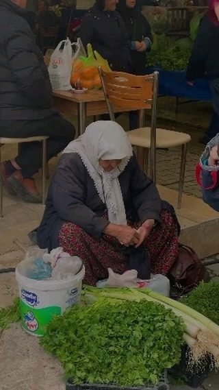 Cuma Pazarı ve Emekçi Kadınlarımız