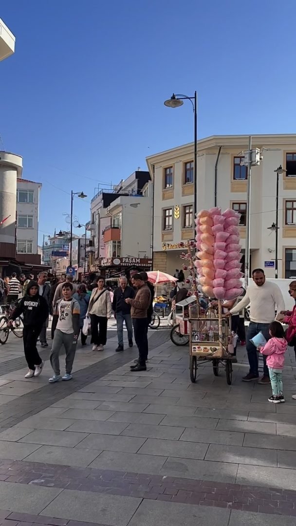 An itibariyle Çarşı Caddesi