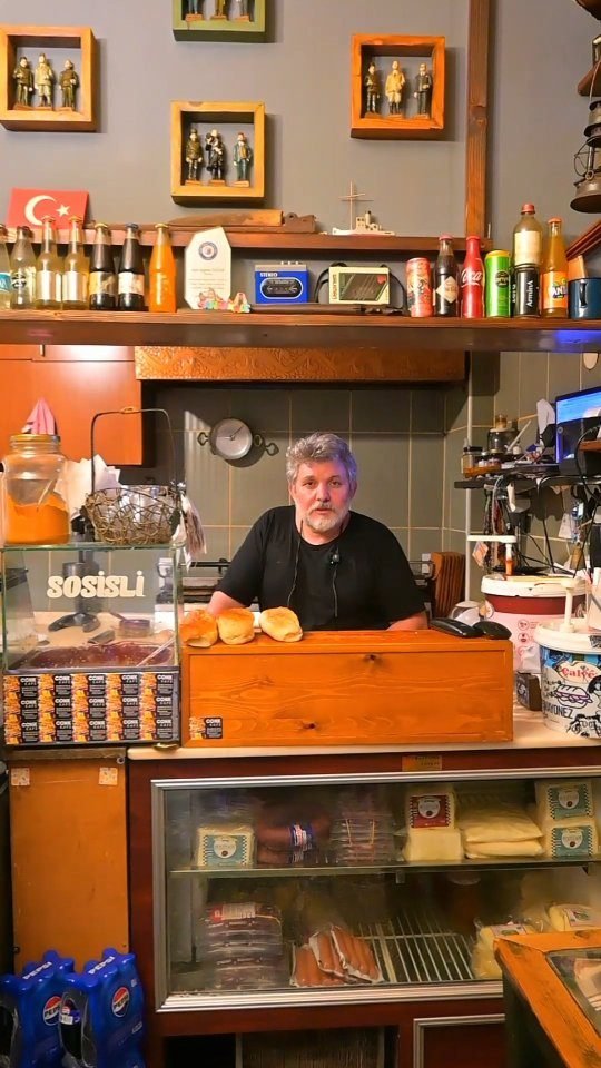 Üniversiteli arkadaşlara göre Çanakkale'de tost Conk'ta yenir... Pe…