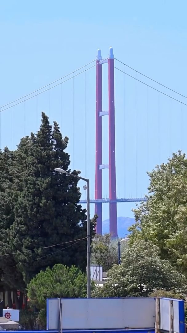 LAPSEKIDE DENİZ MANZARALI KAHVALTI KEYFİ!