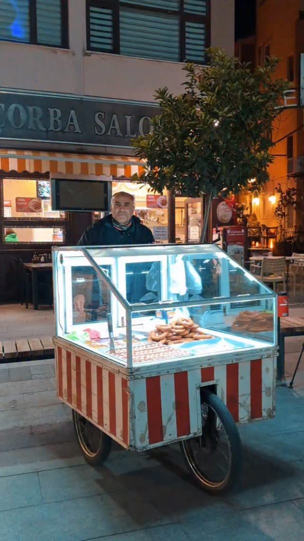 Günlük taze doğal halka tatlısı, şambali, cevizli kadayıflı sarma.…