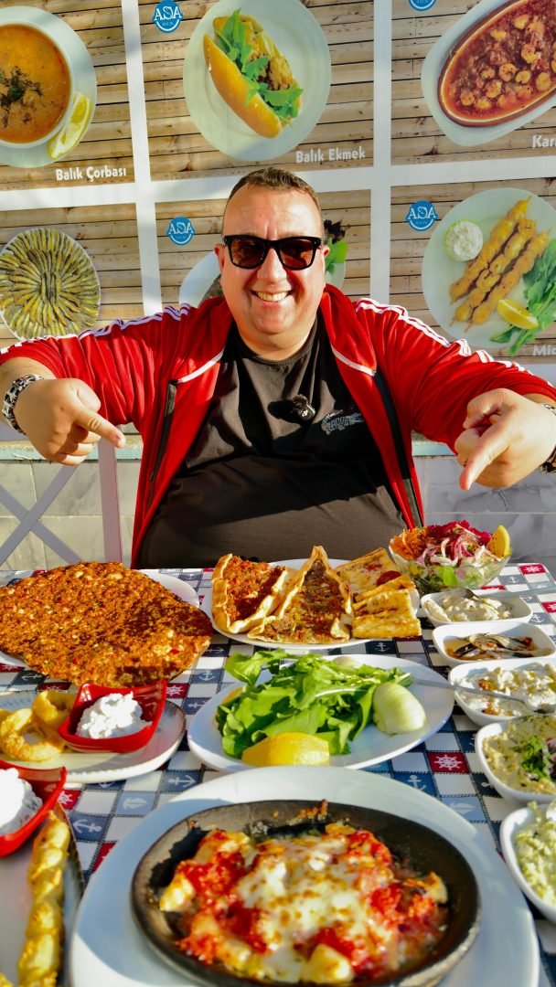 Çanakkalede hem balık tutkunlarını hem de kebap severleri aynı masa…