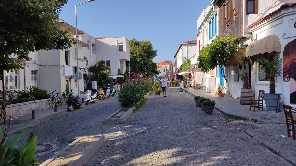 Lalezar Kahvaltı Salonu