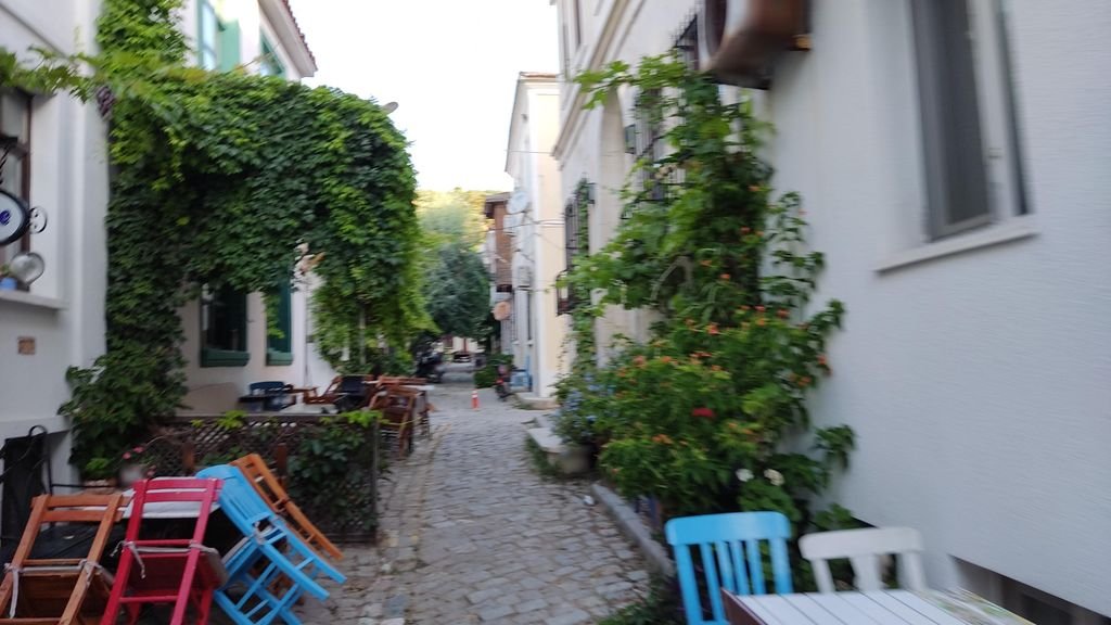 Kuşlu Konak Cafe