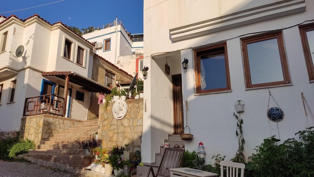 Adalı Guest House