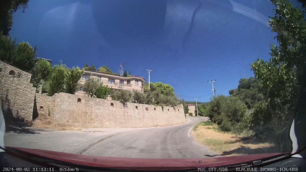 Kaz Dağları Erguvanlı Ev